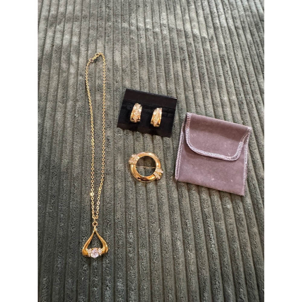 Vintage Avon Gold Tone Crystal Pendant Necklace Hoop Earrings‎ Brooch Set